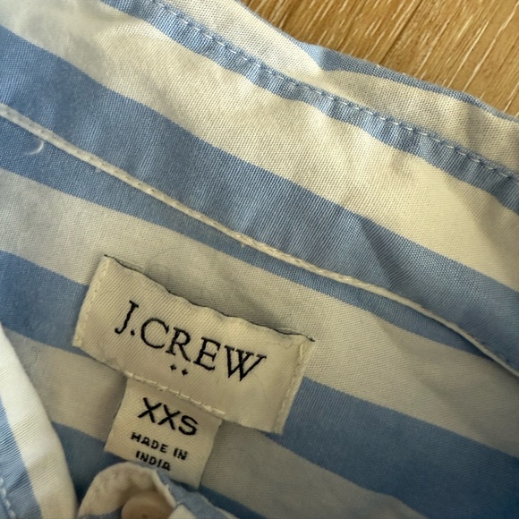J. Crew women’s  Shirt in Light Blue and White Stripes - Picture 3 of 3
